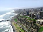 Lima - Perú 
 
La costa del Pacífico en Miraflores, en la ciudad de Lima. 
The Pacific coast in Miraflores, in Lima.