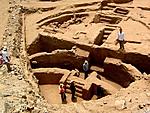 Ancash - Perú 
Sechín Bajo 
5500 años de antigüedad. 
 
5500 years of age.