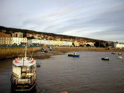 Weston- Super Mare is the typical British seaside resort. A mixture of wonderful views (you can even see Wales in the distance) and tacky shops, games arcades and of course a pier.
Usually windy and full of elderly people and middle-class British families on holiday with their kids on tow.
Great night life... I gather.