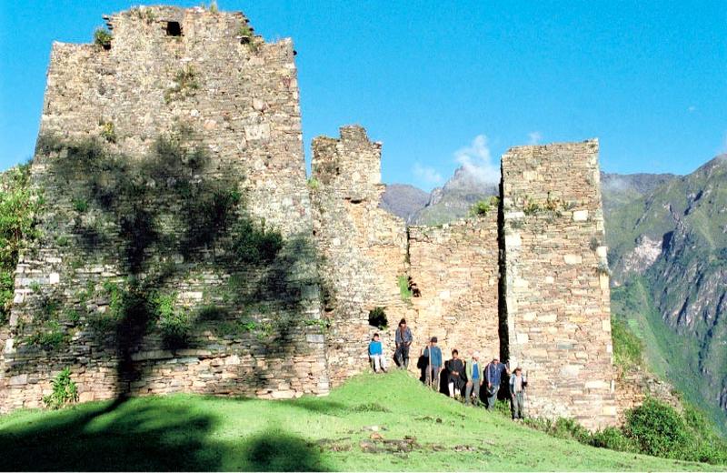 Huánuco - Perú
Edificios del reino Yarowilca. Fueron conquistados por los Incas.
Buildings by Yarowilca kingdom. They were conquered by the Incas.